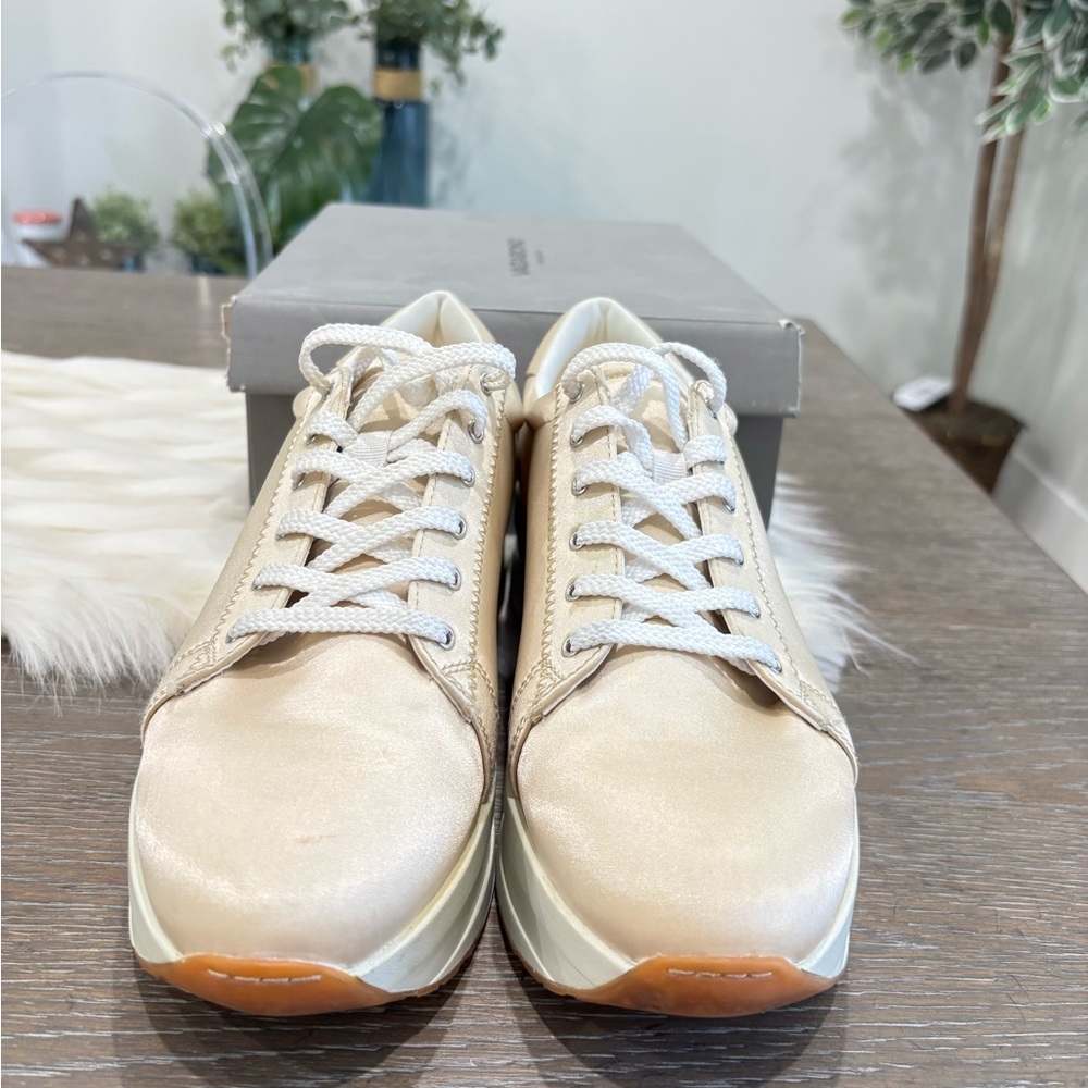 Vagabond Light Gold Casey Cream Lace-Up Women’s Sneakers with Gum Toe